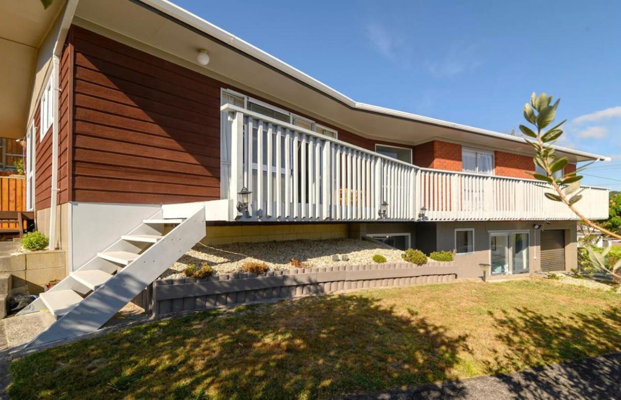 Spacious Utuhina Holiday House Rotorua Bagian luar foto