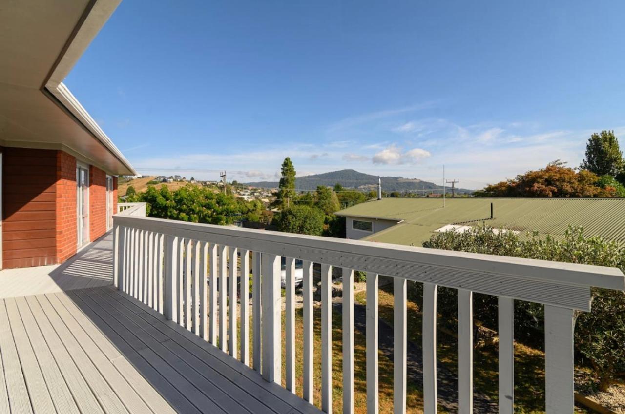 Spacious Utuhina Holiday House Rotorua Bagian luar foto
