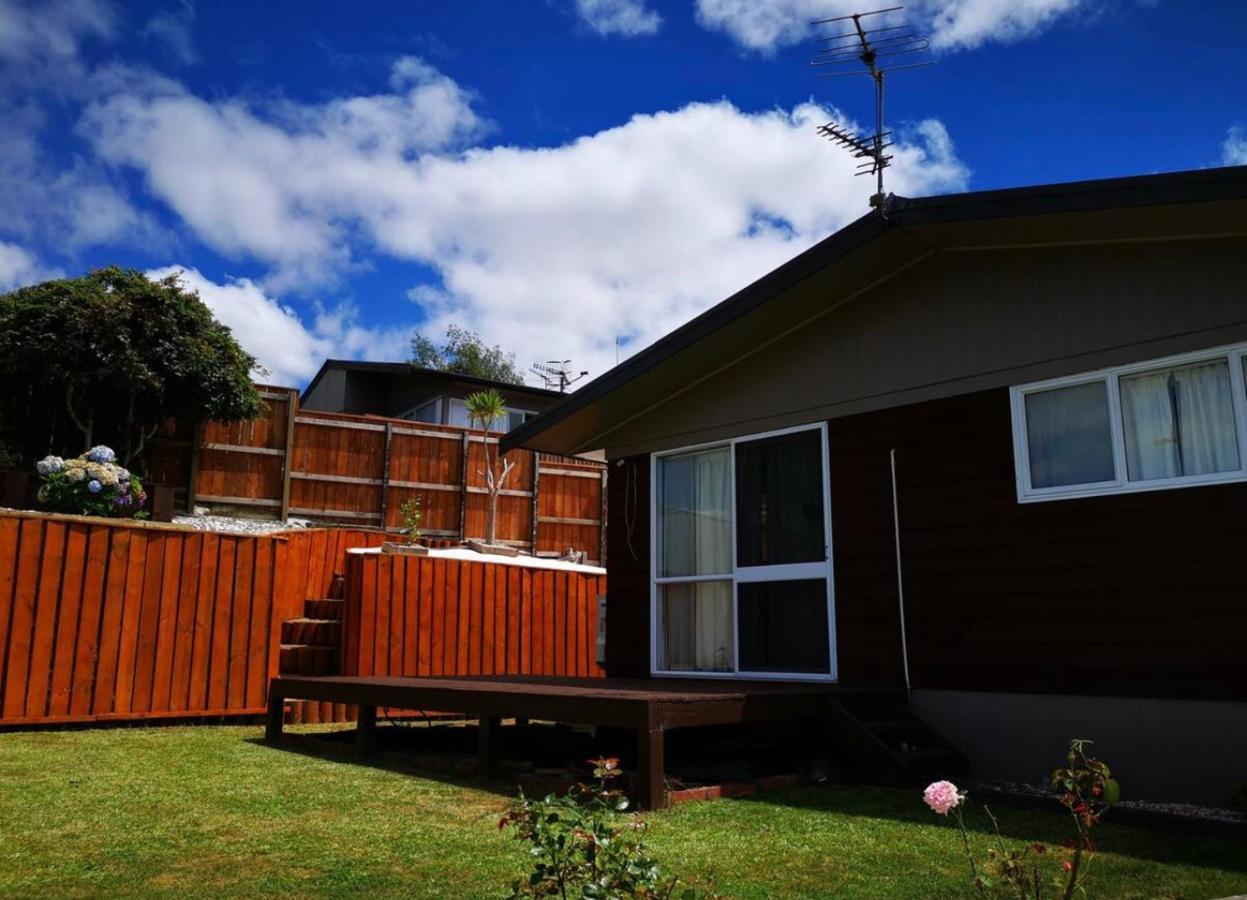 Spacious Utuhina Holiday House Rotorua Bagian luar foto