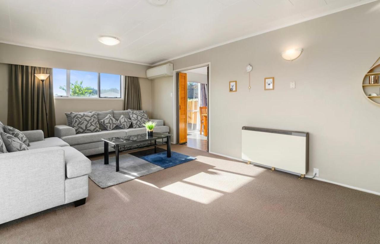 Spacious Utuhina Holiday House Rotorua Bagian luar foto